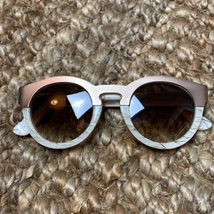 SUNDAY SOMEWHERE Soelae Two-Tone Round Sunglasses